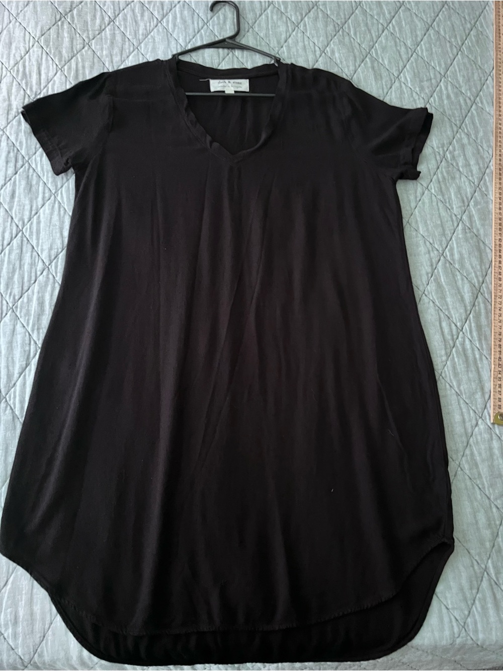 Cloth & stone Black V-Neck Short Sleeve Tunic Top dress
